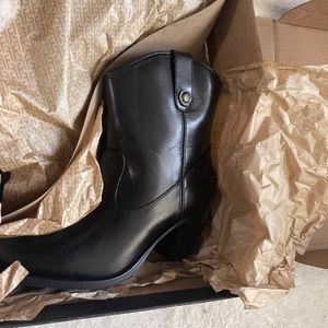 Brand New Frye Boots Size 9.5